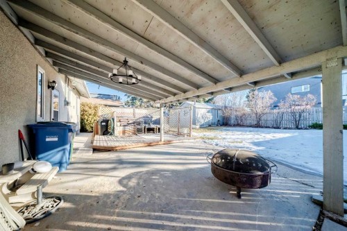 2205 80 Avenue Se, Calgary, AB - 