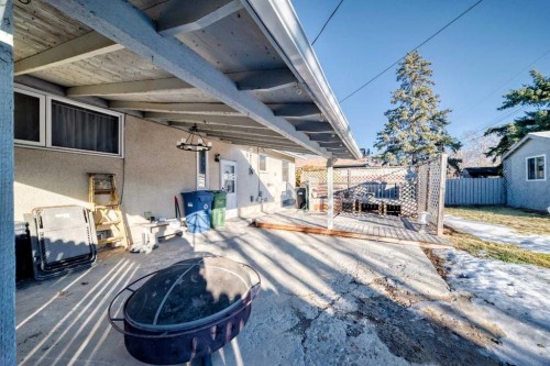 2205 80 Avenue Se, Calgary, AB - Outdoor