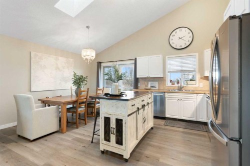 20 Willow Brook Crescent Nw, Airdrie, AB 