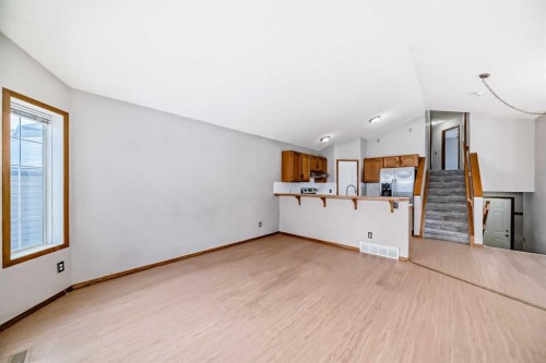 152 Saddlecreek Terrace Ne, Calgary, AB - Indoor Photo Showing Other Room