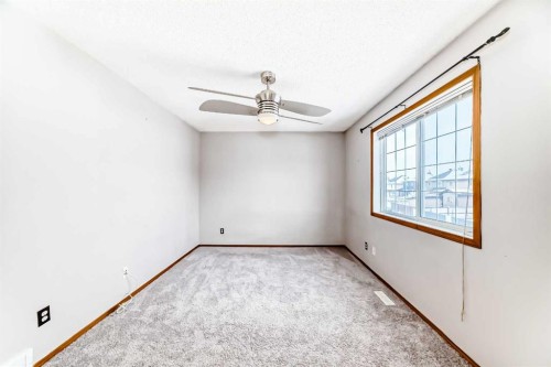 152 Saddlecreek Terrace Ne, Calgary, AB - Indoor Photo Showing Other Room