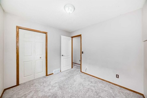 152 Saddlecreek Terrace Ne, Calgary, AB - Indoor Photo Showing Other Room