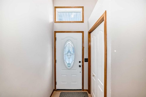 152 Saddlecreek Terrace Ne, Calgary, AB - Indoor Photo Showing Other Room