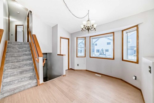 152 Saddlecreek Terrace Ne, Calgary, AB - Indoor Photo Showing Other Room