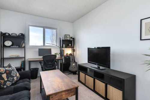 28 Everstone Way Sw, Calgary, AB - Indoor Photo Showing Office