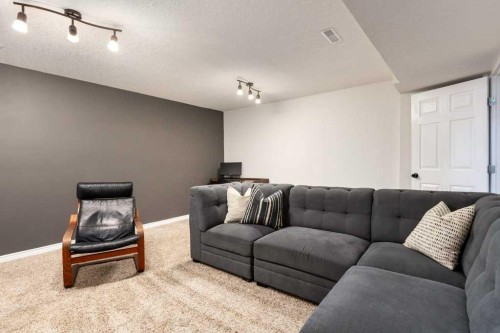 28 Everstone Way Sw, Calgary, AB - Indoor