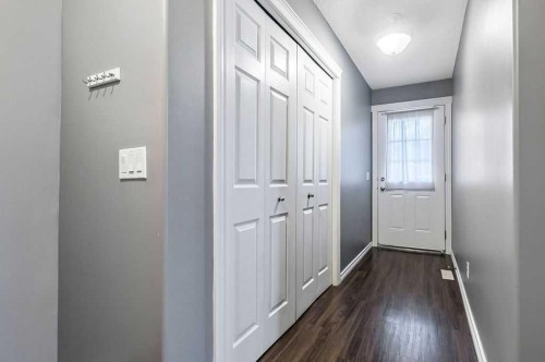 42 Royal Birch Mount Nw, Calgary, AB - Indoor Photo Showing Other Room
