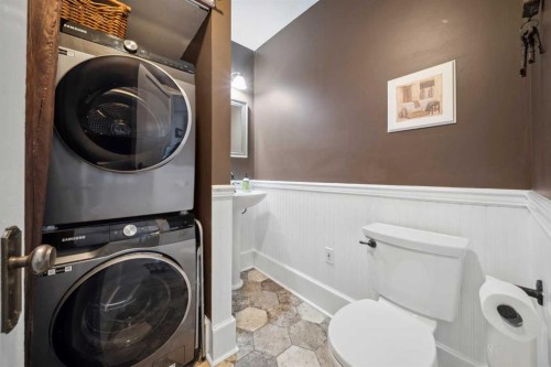 412 17 Avenue Nw, Calgary, AB - Indoor Photo Showing Laundry Room