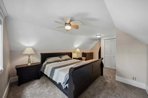 412 17 Avenue Nw, Calgary, AB - Indoor Photo Showing Bedroom