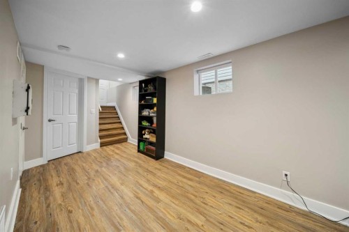 412 17 Avenue Nw, Calgary, AB - Indoor