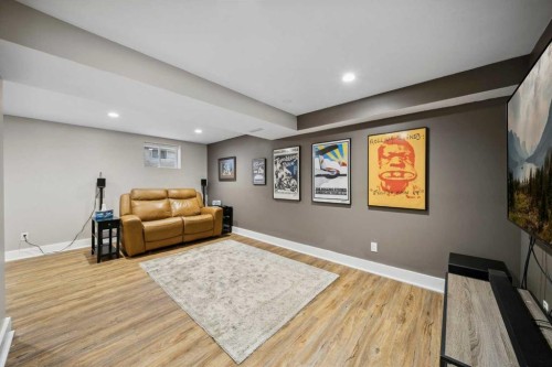 412 17 Avenue Nw, Calgary, AB - Indoor