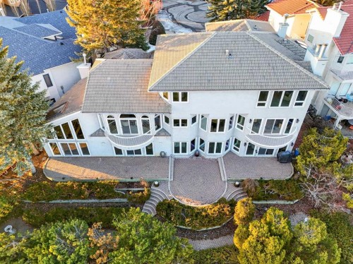 57 Edelweiss Point Nw, Calgary, AB - Outdoor