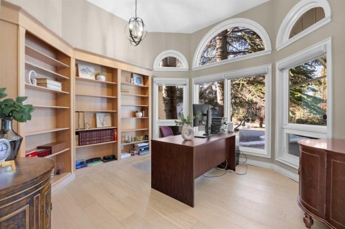 57 Edelweiss Point Nw, Calgary, AB - Indoor Photo Showing Office