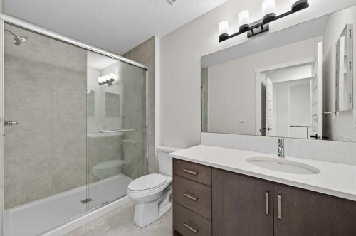 2230 Bayview Drive, Airdrie, AB - Indoor Photo Showing Bathroom