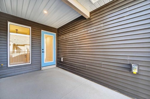 2230 Bayview Drive, Airdrie, AB - Outdoor With Exterior