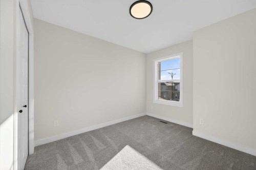 2230 Bayview Drive, Airdrie, AB - Indoor Photo Showing Other Room