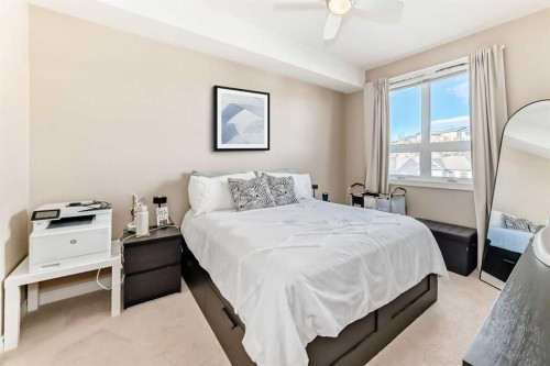 534-26 Val Gardena View Sw, Calgary, AB - Indoor Photo Showing Bedroom