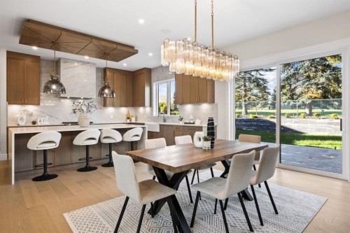 620 Varsity Estates Crescent Nw, Calgary, AB - Indoor Photo Showing Dining Room