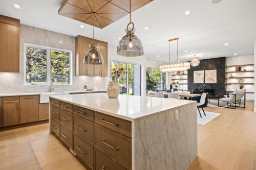 620 Varsity Estates Crescent Nw, Calgary, AB - Indoor Photo Showing Kitchen With Upgraded Kitchen