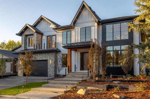 620 Varsity Estates Crescent Nw, Calgary, AB - Outdoor With Facade