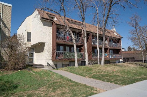 404-1113 37 Street SW Calgary, AB T3C 1S5