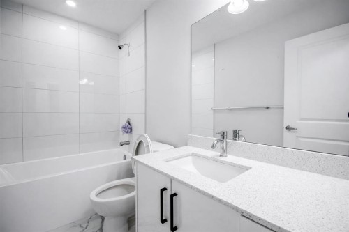 113 Corner Meadows Square Ne, Calgary, AB - Indoor Photo Showing Bathroom