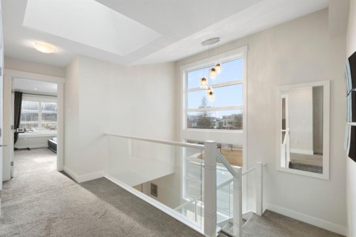 1810 43 Street Nw, Calgary, AB - Indoor Photo Showing Other Room