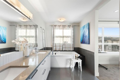 1810 43 Street Nw, Calgary, AB - Indoor Photo Showing Other Room