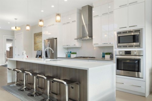 1810 43 Street Nw, Calgary, AB - Indoor Photo Showing Kitchen With Upgraded Kitchen