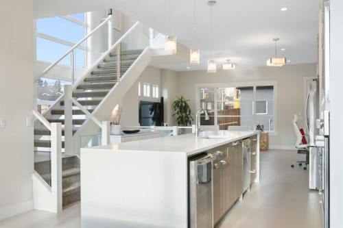 1810 43 Street Nw, Calgary, AB - Indoor Photo Showing Kitchen With Upgraded Kitchen