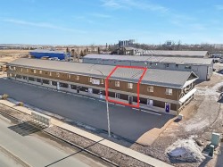 G-130 Canal Garden  Strathmore, AB T1P 1Y4