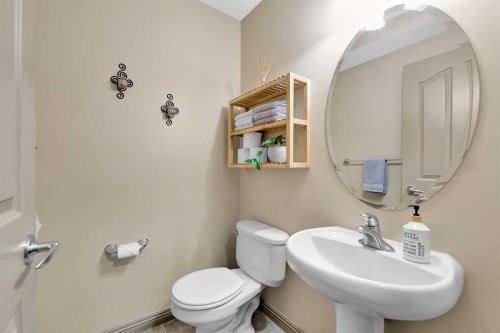 270 Everstone Drive Sw, Calgary, AB - Indoor Photo Showing Bathroom