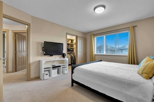 270 Everstone Drive Sw, Calgary, AB - Indoor Photo Showing Bedroom