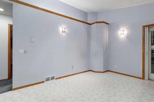 20 Willowbrook Gate Nw, Airdrie, AB - Indoor Photo Showing Other Room