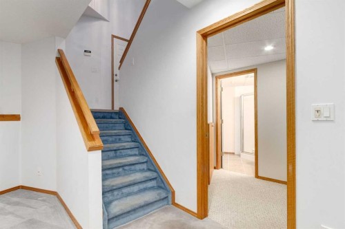 20 Willowbrook Gate Nw, Airdrie, AB - Indoor Photo Showing Other Room