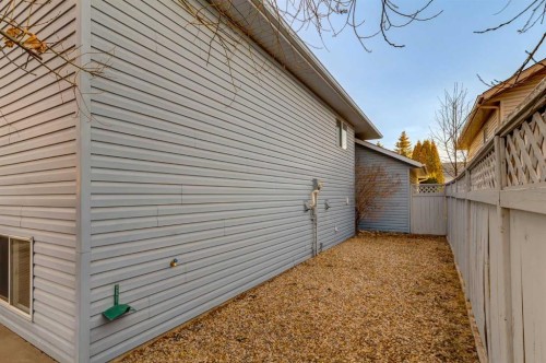 20 Willowbrook Gate Nw, Airdrie, AB - Outdoor With Exterior