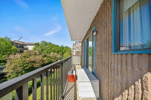 B-518 18 Avenue Sw, Calgary, AB - Outdoor With Balcony With Exterior