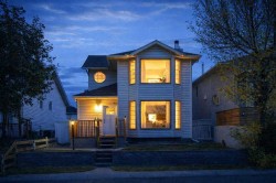 24 LAGUNA Close NE Calgary, AB T1Y 6V1