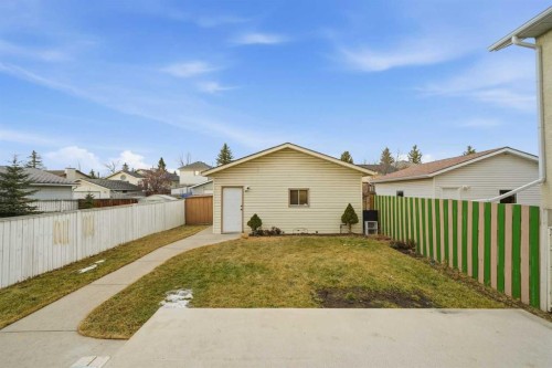 24 Laguna Close Ne, Calgary, AB - Outdoor