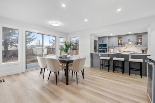 80 Hawkfield Crescent Nw, Calgary, AB - Indoor Photo Showing Living Room