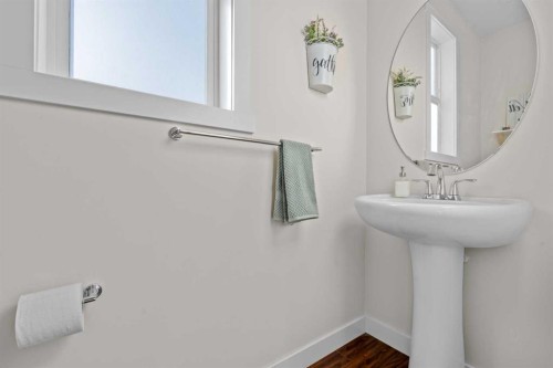 1112 Williamstown Boulevard Nw, Airdrie, AB - Indoor Photo Showing Bathroom