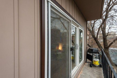 4-916 3 Avenue Nw, Calgary, AB - Outdoor With Exterior