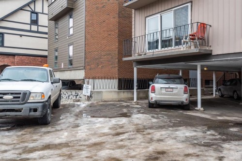 4-916 3 Avenue Nw, Calgary, AB - Outdoor With Balcony With Exterior