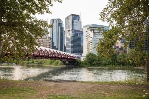 4-916 3 Avenue Nw, Calgary, AB - Outdoor With Body Of Water