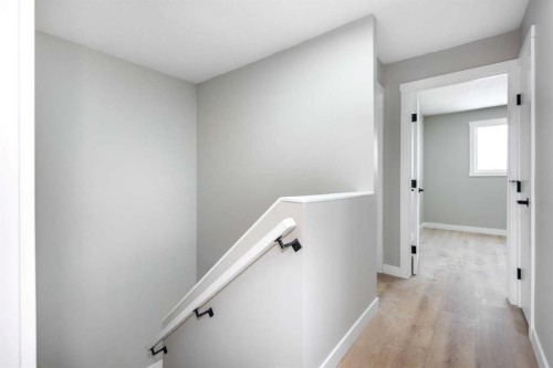 7616 27 Street Se, Calgary, AB - Indoor Photo Showing Other Room