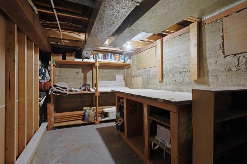 18 Maple Street, Okotoks, AB - Indoor Photo Showing Other Room