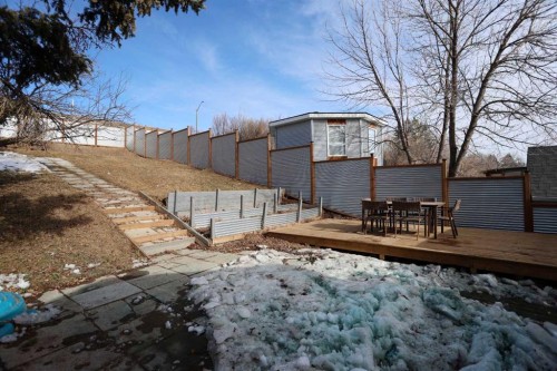 18 Maple Street, Okotoks, AB - Outdoor