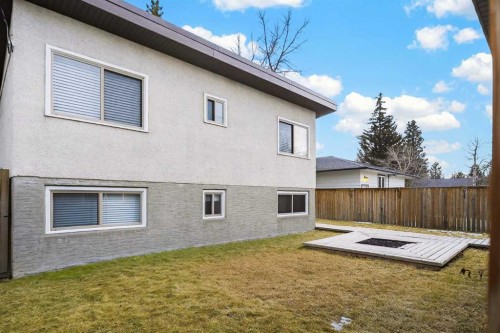 4936 40 Avenue Nw, Calgary, AB - Outdoor With Exterior
