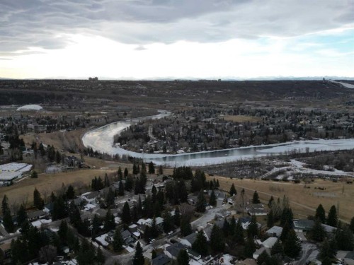 4936 40 Avenue Nw, Calgary, AB - Outdoor With View