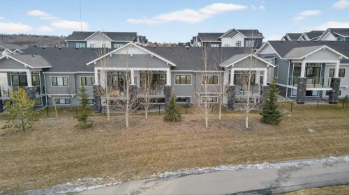 206 Crestridge Common Sw, Calgary, AB - Outdoor